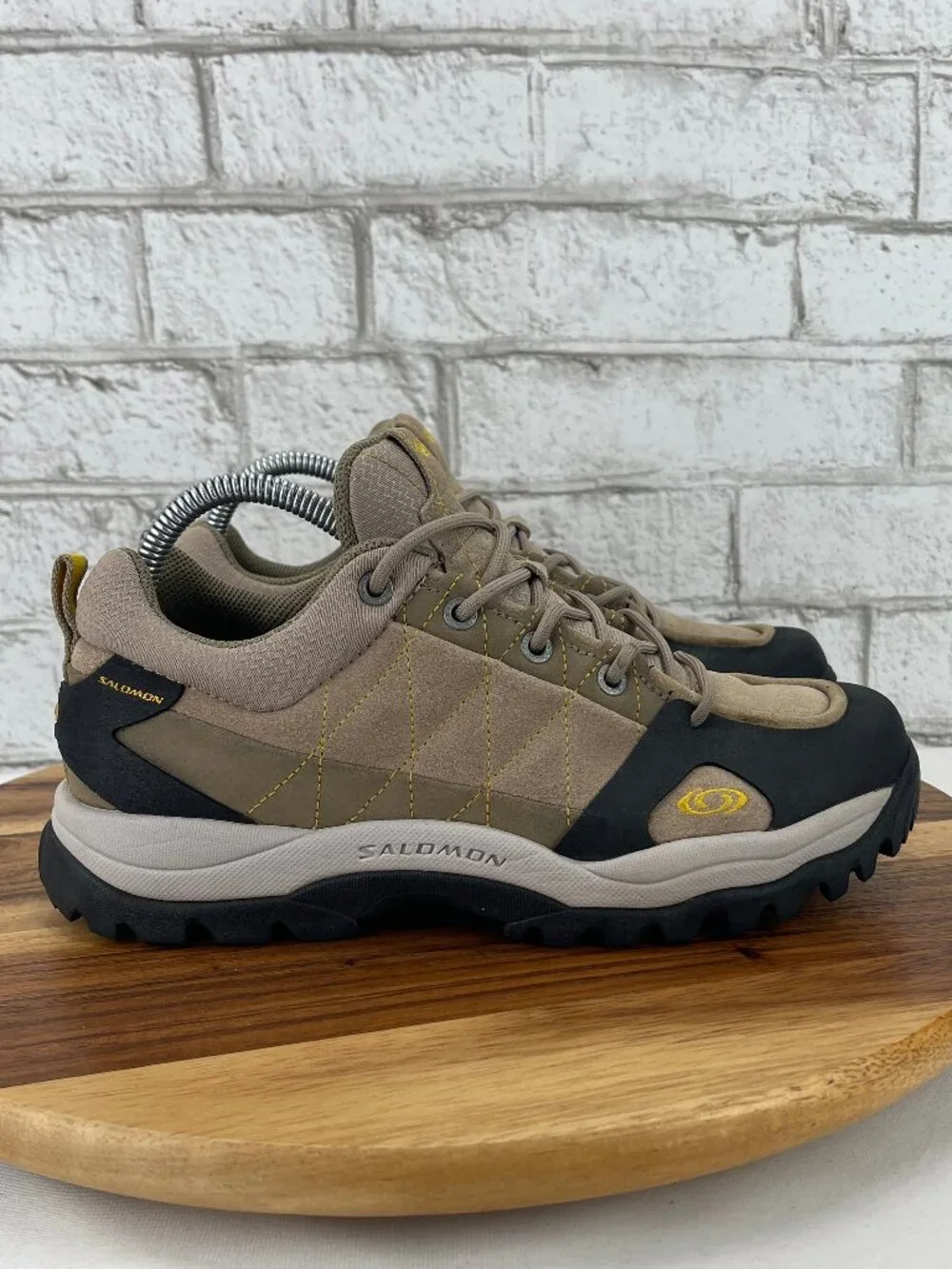 Salomon VTG 2003 Womens Sz. 7.5 Beige Black Chunky Hiking Outdoor Shoes 863675